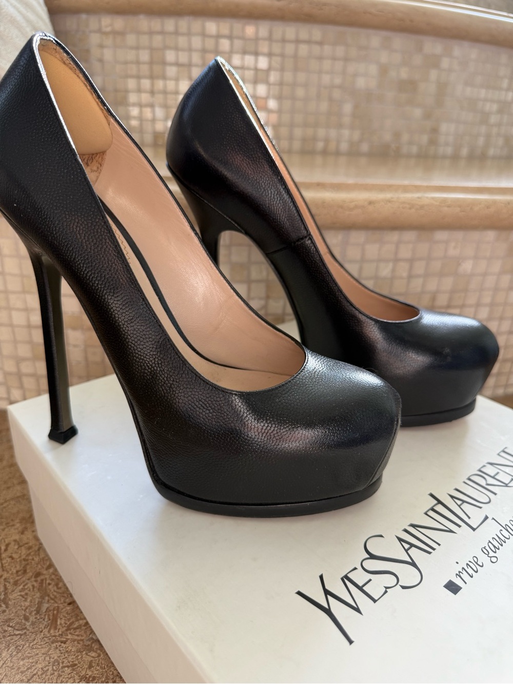 Saint Laurent Tribtoo 105 Black Leather Pumps Vernigolf Black